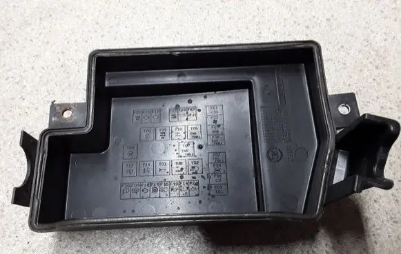 Alfa Romeo 159 Fuse box cover B172