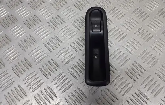 Renault Megane II Electric window control switch 156013870