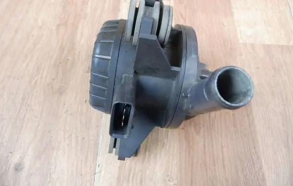 Mitsubishi Outlander Water pump 21141010420 9499B791