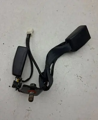 KIA Rio Rear seatbelt buckle 20111128