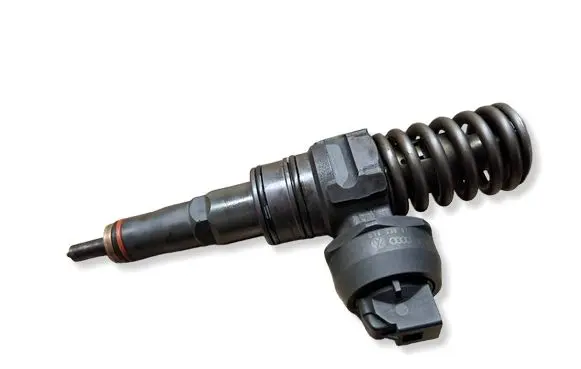 Skoda Octavia Mk2 (1Z) Fuel injector 0414720215 038130073AG