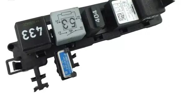 Volkswagen PASSAT B6 Fuse module 1K1937503