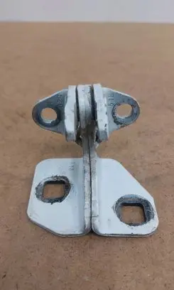 Tesla Model S Front door upper hinge 1120038 956900D