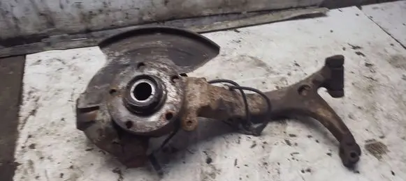 Audi A6 S6 C5 4B Front wheel hub