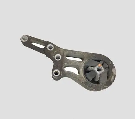 Volvo C30 Engine mount bracket