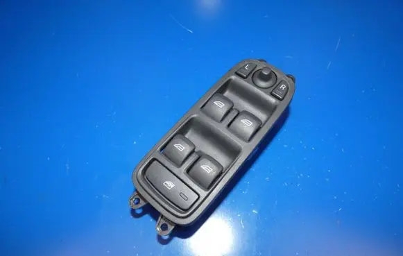 Volvo XC60 Electric window control switch 31334345 12W362 SWEB02