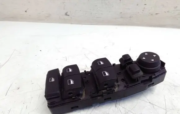 BMW 5 F10 F11 Electric window control switch 9241955