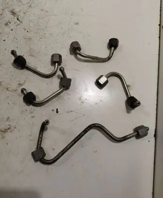 Peugeot Expert Fuel injector supply line/pipe 