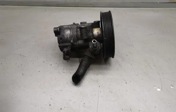 Mercedes-Benz C W203 Power steering pump 0024669201 A6112300115
