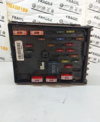 Volkswagen PASSAT B6 Fuse module 3C0937125