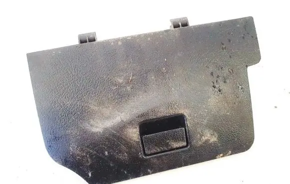 Volkswagen Touran I Glove box