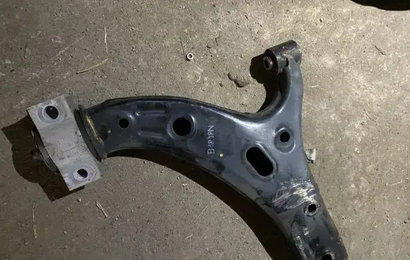 Subaru Outback (BS) Front lower control arm/wishbone