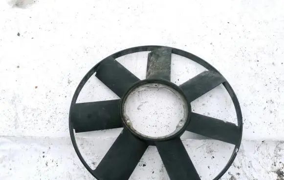 BMW 5 E39 Fan impeller 2243303 6600100000