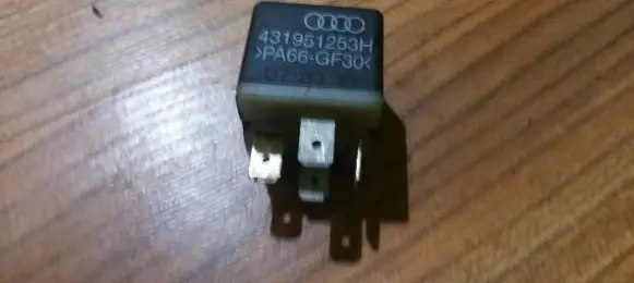 Volkswagen PASSAT B5.5 Other relay 431951253h 431951253h204