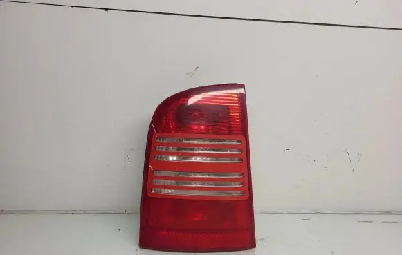 Skoda Octavia Mk1 (1U) Rear/tail lights 1U9945111 1U9945095