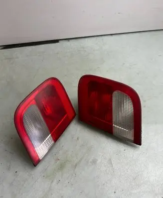 BMW 3 E46 Tailgate rear/tail lights 8364923 230511