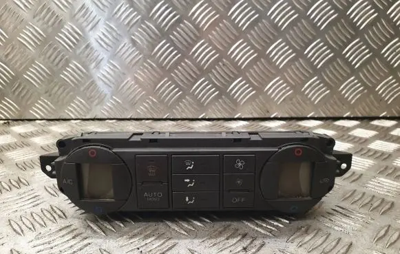 Ford Focus C-MAX Climate control unit 3M5T18C612AR