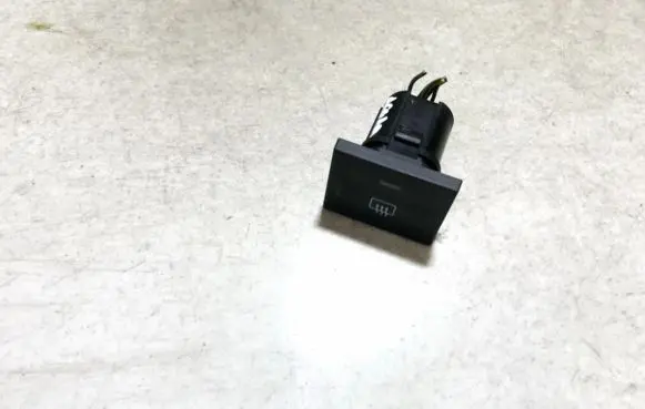 Ford Focus Windscreen/window heater switch 7m5t18c621aa