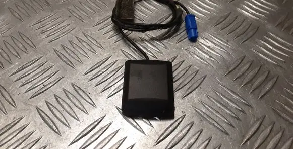 Renault Latitude (L70) Aerial GPS antenna 259750004R