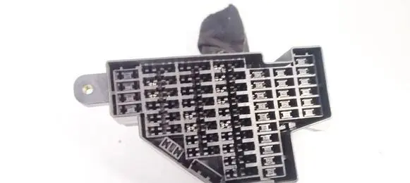 Volkswagen Golf V Fuse box set 