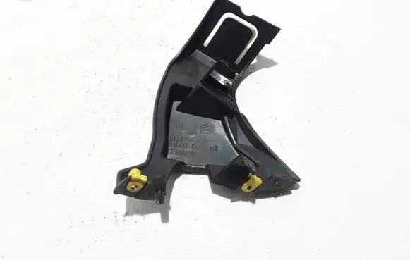 BMW 5 GT F07 Front bumper mounting bracket 7203827