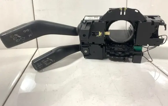 Volkswagen PASSAT B6 Indicator stalk 3C5953507BA