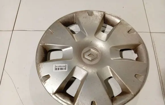 Renault Scenic II - Grand scenic II R15 wheel hub/cap/trim 8200422602
