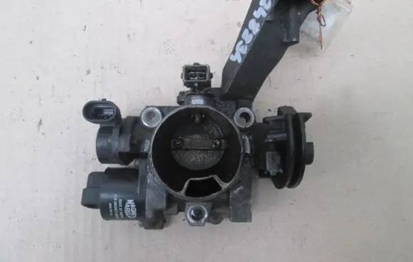 Renault Kangoo I Throttle body valve 