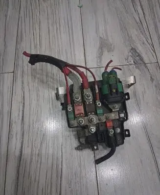 Renault Kangoo II Fuse box set 241363873r