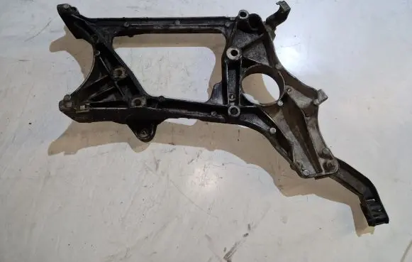 Mercedes-Benz E W212 Generator/alternator bracket A6512012009