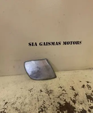 Volkswagen PASSAT B4 Front reflector 