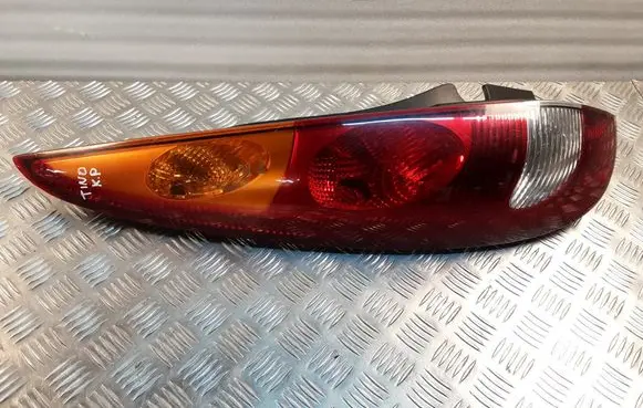 Nissan Almera Tino Rear/tail lights