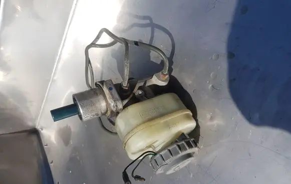 Honda Odyssey Master brake cylinder