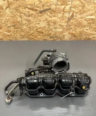 Toyota Auris E180 Intake manifold 1105870S01