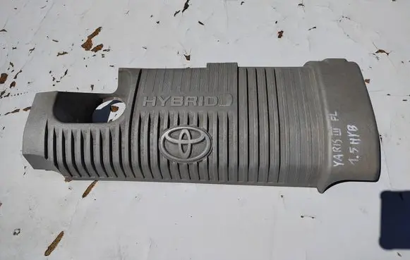 Toyota Yaris Engine cover (trim) 1121221080