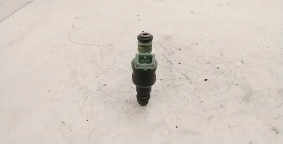 BMW 5 E39 Fuel injector 0280150415