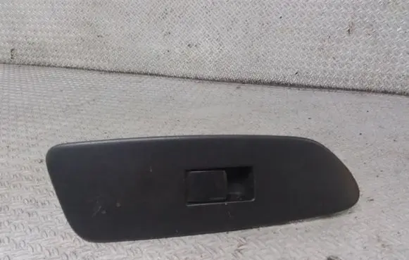 Toyota Auris 150 Electric window control switch 7423102530