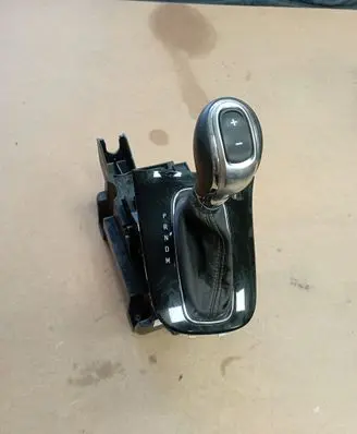 Buick Encore I Gear shifter/selector 42566286 00796775