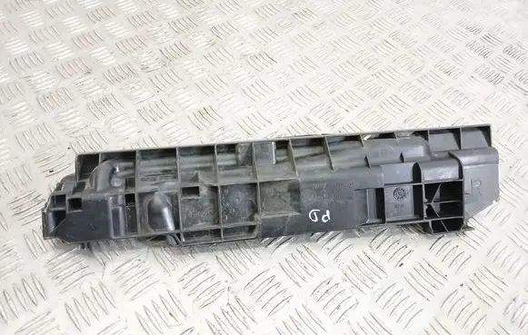 BMW 1 E82 E88 Radiator mount bracket 7524914