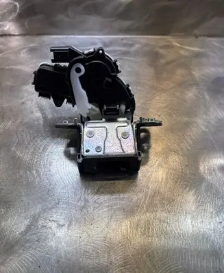Loading door lock