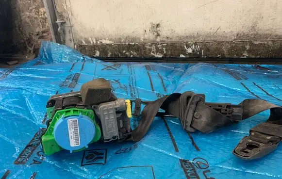 Audi A4 S4 B8 8K Front seatbelt