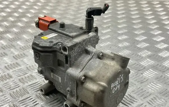 Toyota Auris E180 Air conditioning (A/C) compressor (pump) 0422001031 4R04922