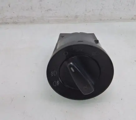 Volkswagen Golf IV Light switch 1C0941531