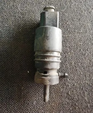 Mercedes-Benz Sprinter W901 W902 W903 W904 Windscreen/windshield washer pump 0165454626