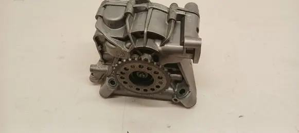 BMW 5 G30 G31 G38 Oil pump 8601072 1712050056