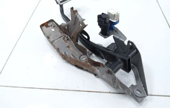 Volvo XC60 Brake pedal 31322138
