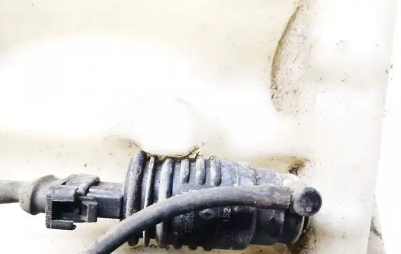 Renault Espace II Windscreen/windshield washer pump 7700802336