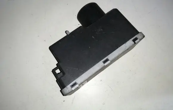 Volkswagen Golf III Central locking vacuum pump 1H0962257