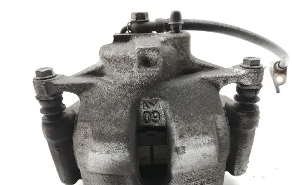 Toyota C-HR I Front brake caliper