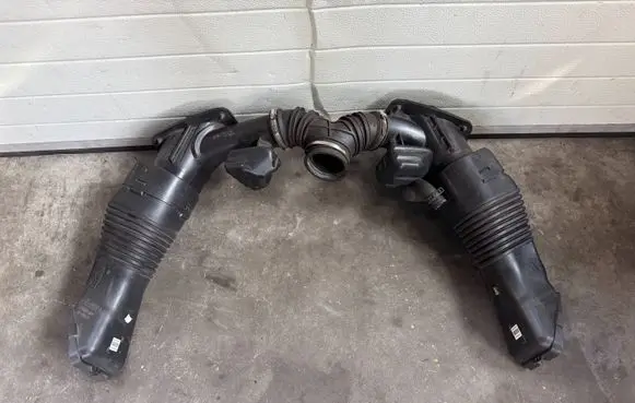 Porsche Cayman 981 Air intake duct part 98111002103